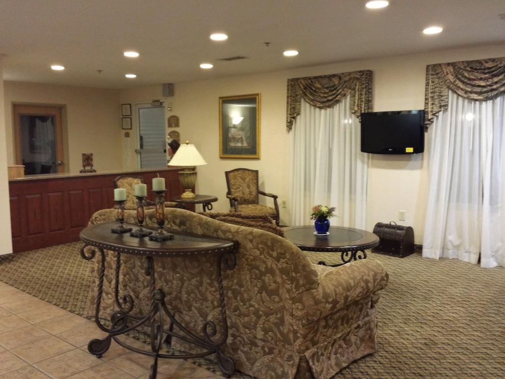 Hotel Clarion Pointe-Dillard Near Blue Ridge Mountains Exterior foto