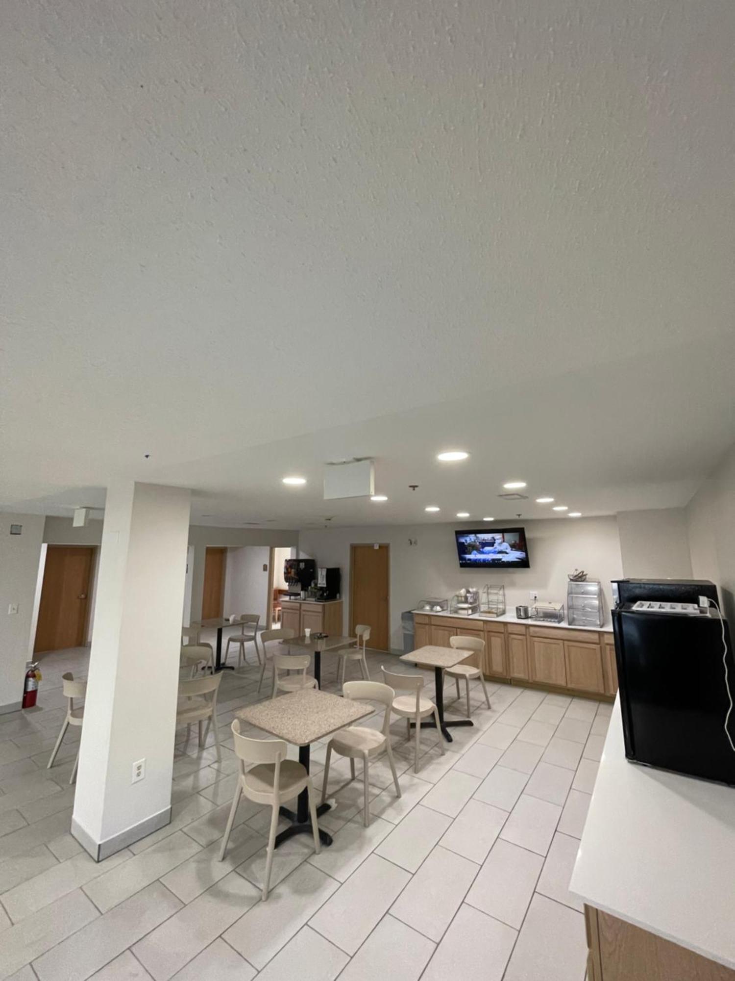 Hotel Clarion Pointe-Dillard Near Blue Ridge Mountains Exterior foto