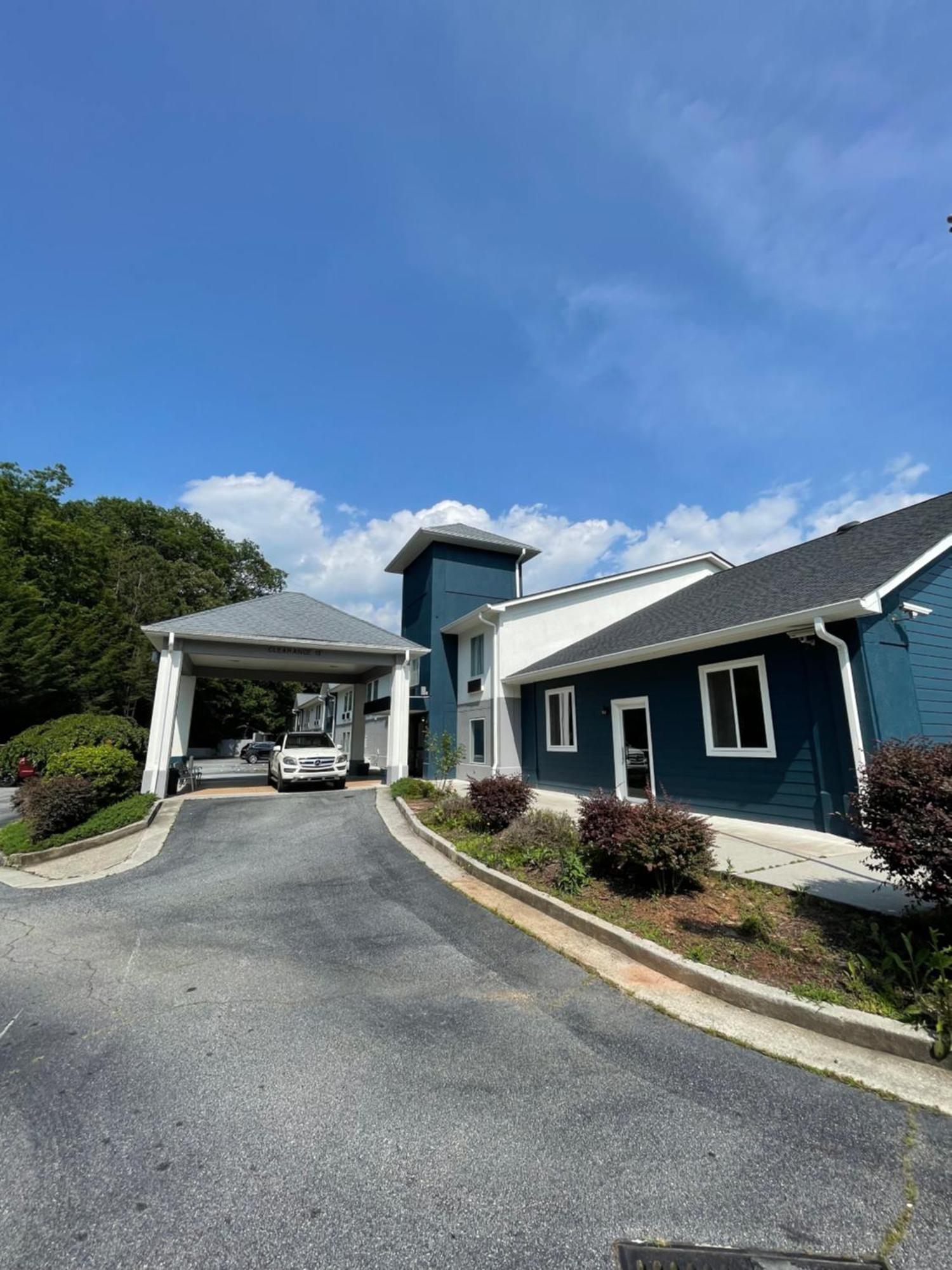 Hotel Clarion Pointe-Dillard Near Blue Ridge Mountains Exterior foto