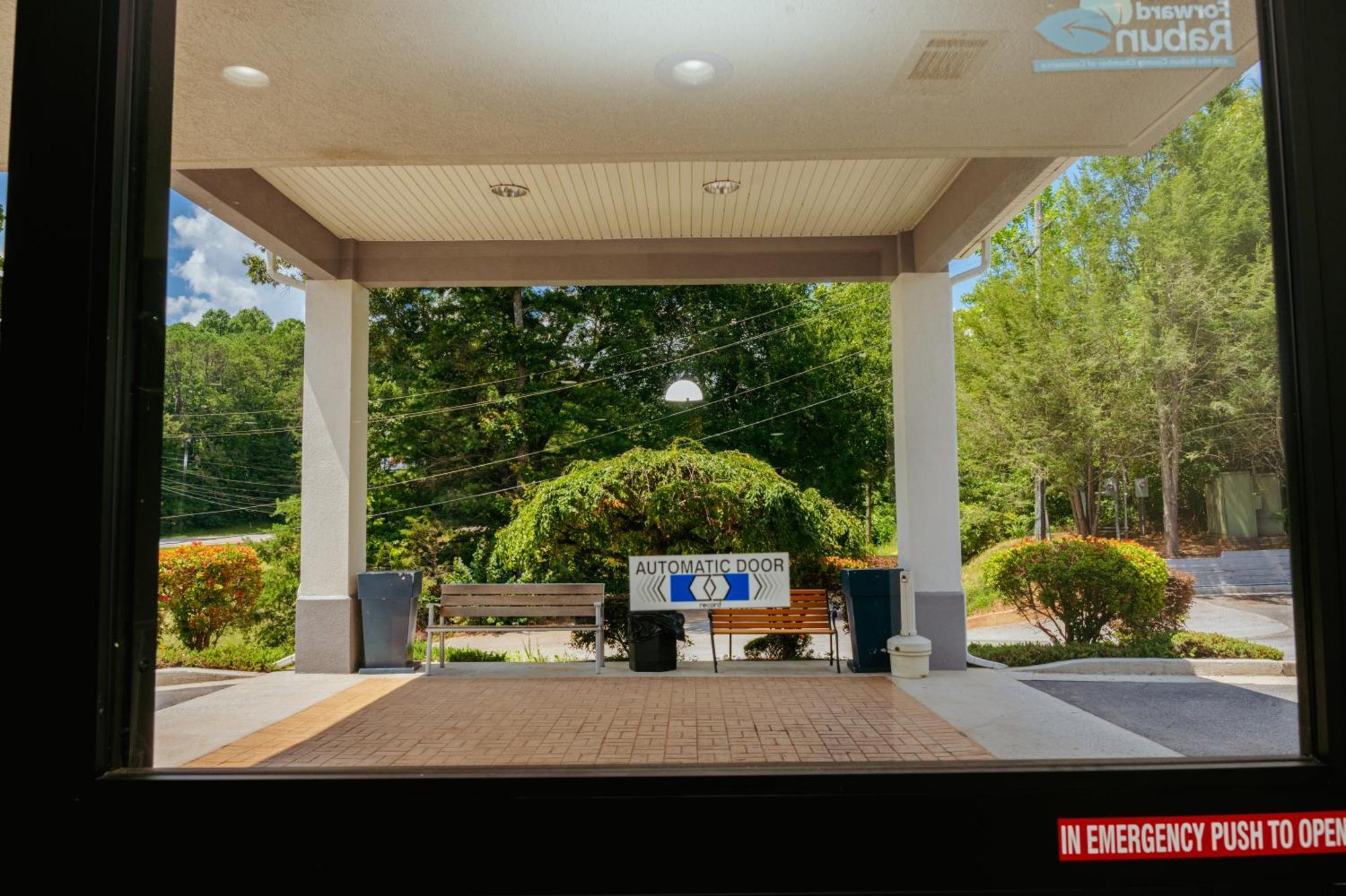 Hotel Clarion Pointe-Dillard Near Blue Ridge Mountains Exterior foto